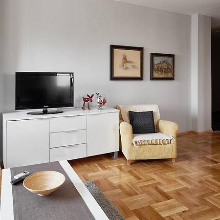 Bright Apartment Near City Center Skopje Esterno foto