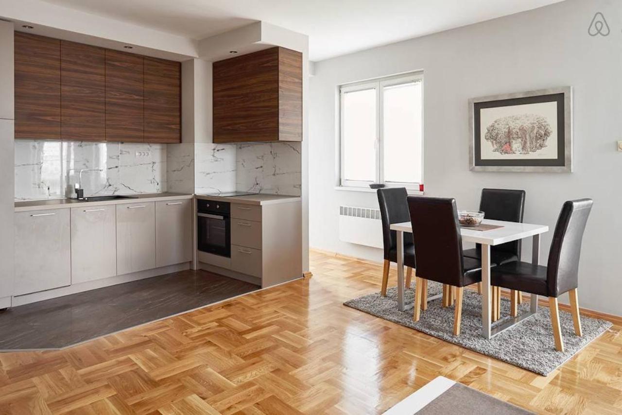 Bright Apartment Near City Center Skopje Esterno foto