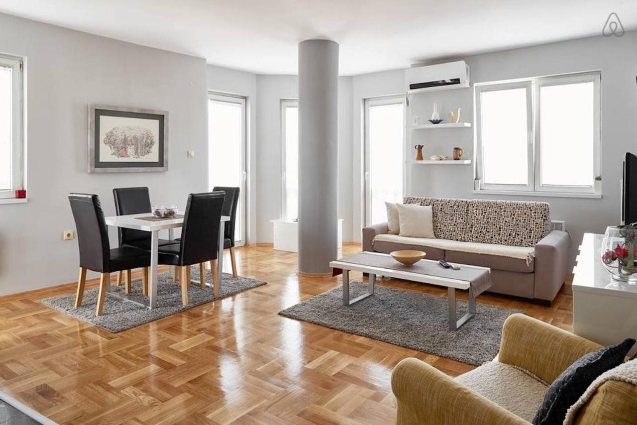 Bright Apartment Near City Center Skopje Esterno foto